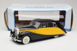 Rolls-Royce Silver Wraith Empress by Hooper Musta & Keltainen MCG 1:18 MCG18066 Metalli — kuva 6 / 6