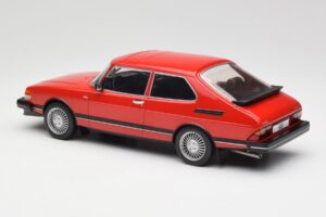 Saab 900 GL Punainen MCG 1:18 MCG18340 Metalli — kuva 4 / 6