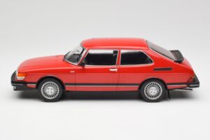 Saab 900 GL Punainen MCG 1:18 MCG18340 Metalli — kuva 5 / 6