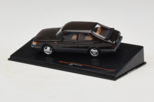Saab 900 Turbo Musta IXO 1:43 CLC577N Metalli — kuva 3 / 4