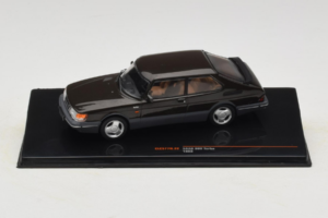 Saab 900 Turbo Musta IXO 1:43 CLC577N Metalli