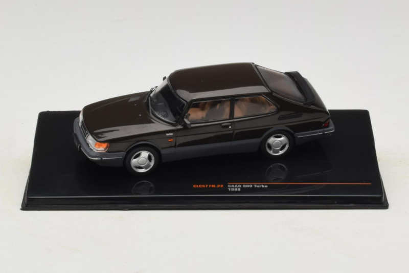 Saab 900 Turbo Musta IXO 1:43 CLC577N Metalli