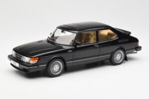 Saab 900 Turbo Musta MCG 1:18 MCG18338 Metalli