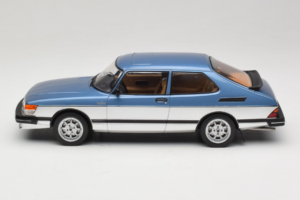 Saab 900 Turbo Blue Metallic MCG 1:18 MCG18261MCW Metalli — kuva 3 / 6