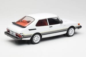 Saab 900 Turbo Valkoinen MCG 1:18 MCG18339 Metalli — kuva 2 / 6