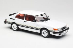 Saab 900 Turbo Valkoinen MCG 1:18 MCG18339 Metalli — kuva 4 / 6