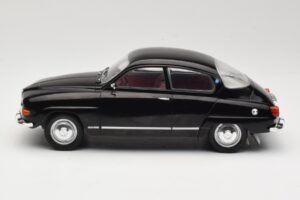 Saab 96 V4 Musta MCG 1:18 MCG18063 Metalli — kuva 3 / 6