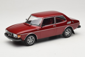Saab 99 EMS Metallic Punainen MCG 1:18 MCG18441 Metalli