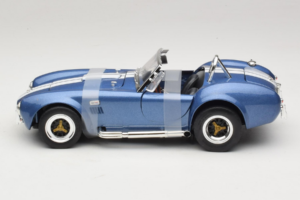 Shelby Cobra 427 S/C Sininen Valkoinen Raita Road Signature 1:18 92058-P2 Metalli — kuva 3 / 6