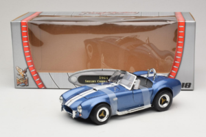 Shelby Cobra 427 S/C Sininen Valkoinen Raita Road Signature 1:18 92058-P2 Metalli — kuva 6 / 6
