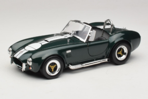 Shelby Cobra 427 S/C Tummanvihreä Valkoiset Raidat Road Signature 1:18 92058-P1 Metalli