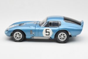 Shelby Cobra Daytona Coupe #5 D. Gurney / B. Bondurant 24 Hours of Le Mans 1964 Exoto 1:18 135190555498 Metalli — kuva 4 / 8