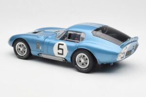Shelby Cobra Daytona Coupe #5 D. Gurney / B. Bondurant 24 Hours of Le Mans 1964 Exoto 1:18 135190555498 Metalli — kuva 7 / 8