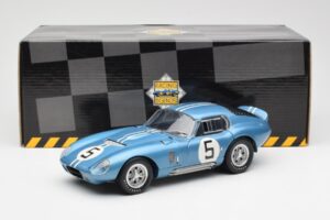 Shelby Cobra Daytona Coupe #5 D. Gurney / B. Bondurant 24 Hours of Le Mans 1964 Exoto 1:18 135190555498 Metalli — kuva 8 / 8
