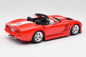 Shelby Series 1 Avoauto Punainen Bburago 1:18 3353 Metalli — kuva 3 / 8
