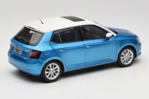 Skoda Fabia Mk3 Sininen OEM 1:18 ZSF000004BLA Metalli — kuva 3 / 8