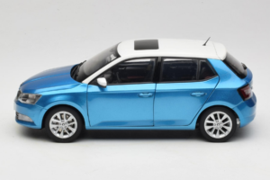 Skoda Fabia Mk3 Sininen OEM 1:18 ZSF000004BLA Metalli — kuva 4 / 8