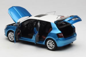 Skoda Fabia Mk3 Sininen OEM 1:18 ZSF000004BLA Metalli — kuva 5 / 8