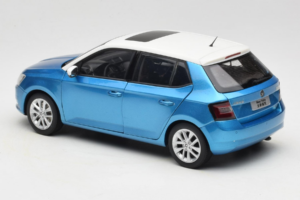 Skoda Fabia Mk3 Sininen OEM 1:18 ZSF000004BLA Metalli — kuva 7 / 8