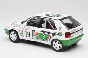 Skoda Felicia Kit Car #19 P. Sibera / P. Gross Tour de Corse 1995 IXO 1:18 18RMC149B Metalli — kuva 5 / 6