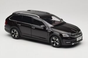 Skoda Octavia Mk4 Combi Ruskea Paudi Model 1:18 ZMR000005BRA Metalli — kuva 6 / 8