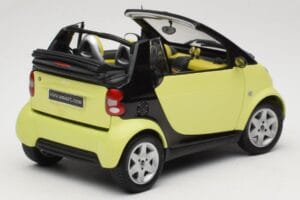 Smart Fortwo 450 Cabrio Keltainen Minichamps 1:18 0012889V001C49Q00 Metalli — kuva 3 / 8