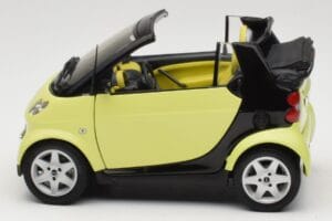 Smart Fortwo 450 Cabrio Keltainen Minichamps 1:18 0012889V001C49Q00 Metalli — kuva 4 / 8