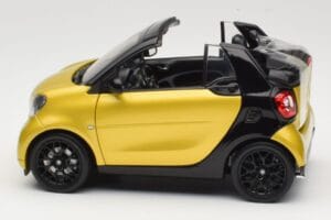 Smart Fortwo 453 Avoauto Musta Ja Keltainen Norev 1:18 B66960289 Metalli — kuva 4 / 8
