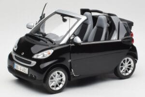 Smart Fortwo Avoauto W451 Musta & Hopea Minichamps 1:18 Q0022566V001C18Q00 Metalli — kuva 2 / 8