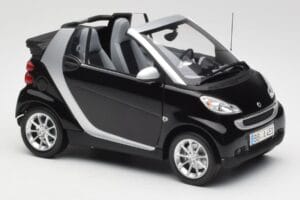 Smart Fortwo Avoauto W451 Musta & Hopea Minichamps 1:18 Q0022566V001C18Q00 Metalli — kuva 6 / 8