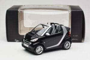 Smart Fortwo Avoauto W451 Musta & Hopea Minichamps 1:18 Q0022566V001C18Q00 Metalli — kuva 8 / 8