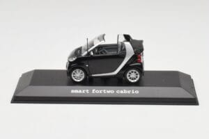 Smart Fortwo Cabrio Syvä Musta Minichamps 1:43 Q0022561V001C18Q00 Metalli