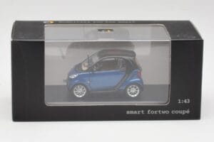 Smart Fortwo Coupe Aqua Sininen Metallic & Musta Minichamps 1:43 Q0022558V001C77Q00 Metalli — kuva 4 / 4