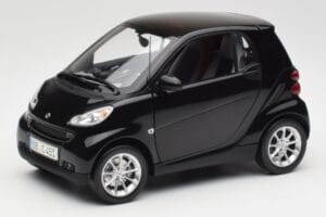 Smart Fortwo Coupe W451 Deep Musta Minichamps 1:18 Q0022563V001C02Q00 Metalli