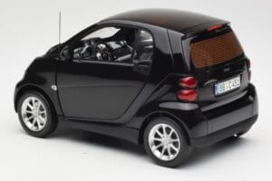Smart Fortwo Coupe W451 Deep Musta Minichamps 1:18 Q0022563V001C02Q00 Metalli — kuva 7 / 8