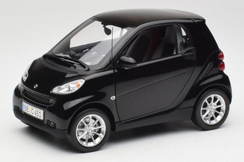 Smart Fortwo Coupe W451 Deep Musta Minichamps 1:18 Q0022563V001C02Q00 Metalli
