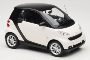 Smart Fortwo 451 Coupe Valkoinen Musta Minichamps 1:18 150036302 Metalli — kuva 6 / 8