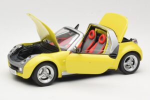 Smart Roadster 452 Keltainen Bburago 1:18 34099-M2 Metalli — kuva 2 / 8