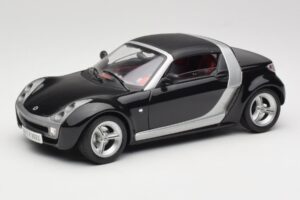 Smart Roadster Musta Bburago 1:18 34099-M1 Metalli