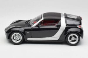 Smart Roadster Tummansininen Bburago 1:18 34917 Metalli — kuva 4 / 8