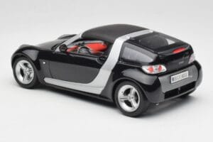 Smart Roadster Tummansininen Bburago 1:18 34917 Metalli — kuva 7 / 8
