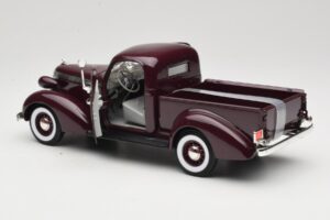 Studebaker Coupe Express Pickup Ruskea American Mint 1:18 92458-R1 Metalli — kuva 5 / 8