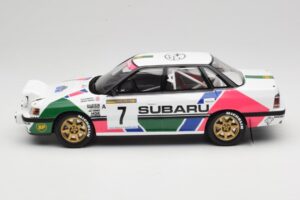 Subaru Legacy RS BC5 Group A #7 C. McRae / D. Ringer Rally Sweden 1992 Otto 1:18 OT1158 Hartsi — kuva 3 / 6