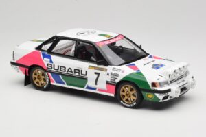 Subaru Legacy RS BC5 Group A #7 C. McRae / D. Ringer Rally Sweden 1992 Otto 1:18 OT1158 Hartsi — kuva 4 / 6