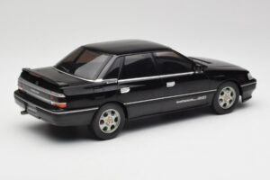 Subaru Legacy RS Musta IXO 1:18 18CMC131A Metalli — kuva 2 / 6