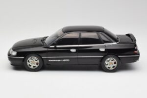 Subaru Legacy RS Musta IXO 1:18 18CMC131A Metalli — kuva 3 / 6