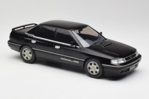 Subaru Legacy RS Musta IXO 1:18 18CMC131A Metalli — kuva 4 / 6
