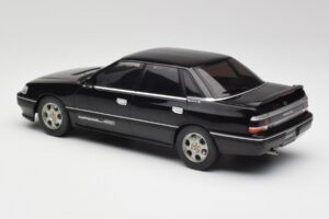 Subaru Legacy RS Musta IXO 1:18 18CMC131A Metalli — kuva 5 / 6