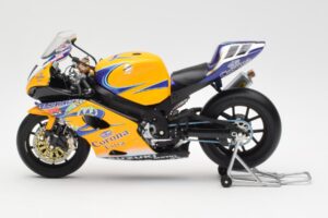 Suzuki GSX-R 1000 Team Alstare Corona Extra T. Corser WSB 2005 Minichamps 1:12 122052211 Metalli