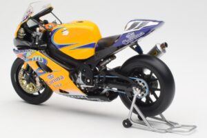 Suzuki GSX-R 1000 Team Alstare Corona Extra T. Corser WSB 2005 Minichamps 1:12 122052211 Metalli — kuva 5 / 6